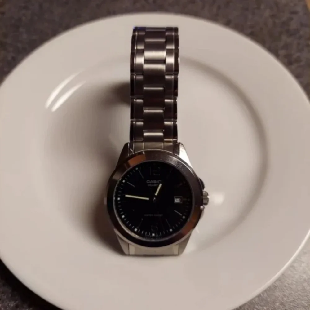 Vintage Casio Men's Analog Quartz Watch 278A MP1215 EXCELLENT - NEEDS BATTERY*